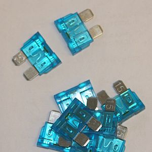 Flatstiftsäkring 15 A MIDI