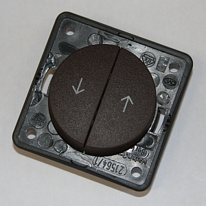 JALUSIBRYTARE 2-POL BRUN