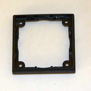 Distans ram enkel svart