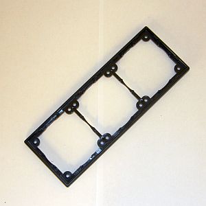 Distans ram trippel svart